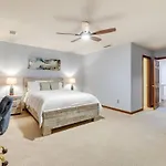 Luxury Townhome - 1 Mile To The Battery Atlanta